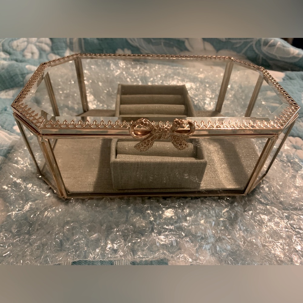 Barley used like new - Rachel Ashwell Jewelry Box